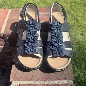 NEW Clark's Womens Size 6.5 Wide Merliah Sheryl‎ Navy Leather Sandals Flowers